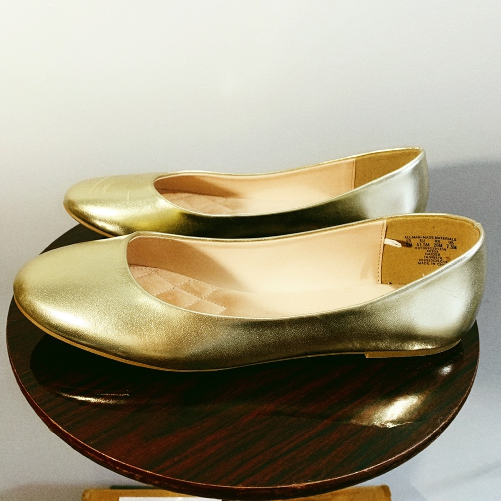 GOLDEN BALLERINAS 9 - Picture 4 of 12